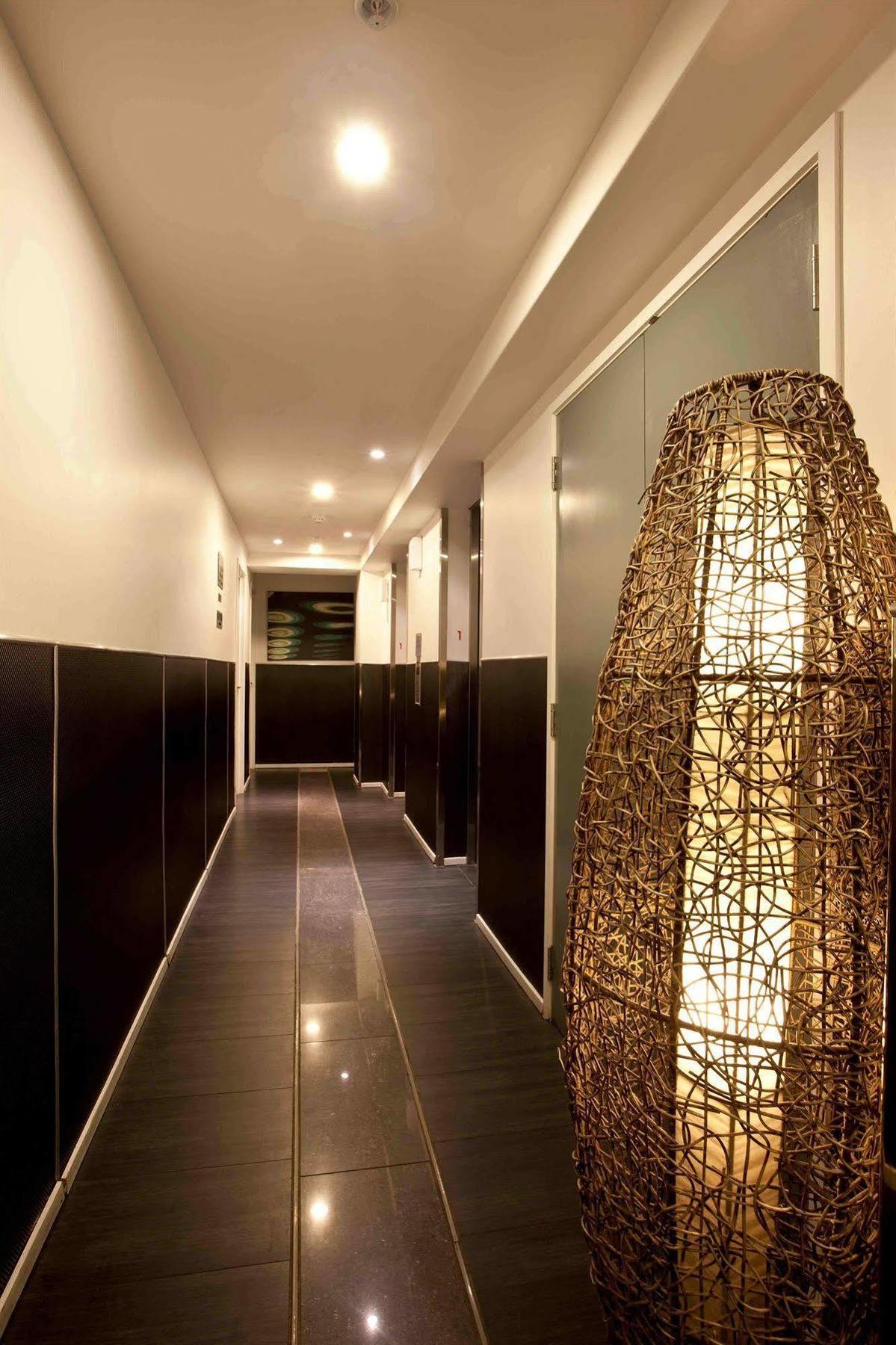 Bianco Off Queen Apartments Оукланд Екстериор снимка